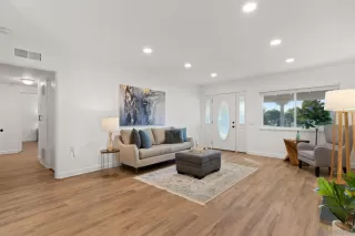 Photo #3: 230012036 Listing 