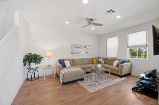 Photo #2: 230012038 Listing 