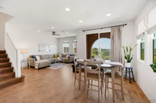 Photo #6: 230012038 Listing 