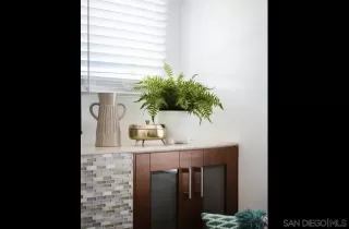 Photo #4: 230012050 Listing 