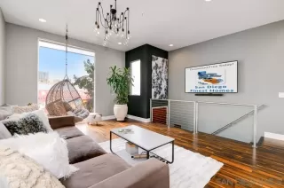 Photo #2: 230012055 Listing