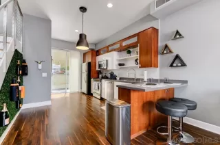 Photo #5: 230012055 Listing