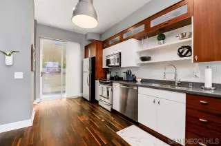 Photo #6: 230012055 Listing