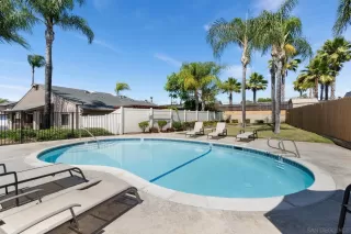 Photo #2: 230012064 Listing