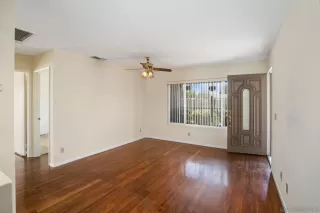 Photo #4: 230012064 Listing