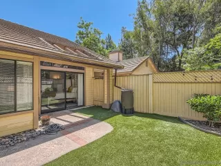 Photo #4: 230012066 Listing