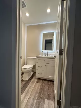 Photo #6: 230012111 Listing 