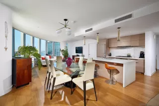 Photo #6: 230012140 Listing