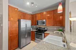 Photo #2: 230012168 Listing