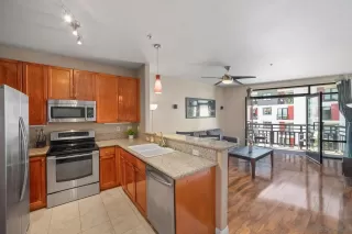 Photo #5: 230012168 Listing