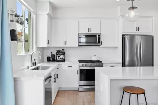 Photo #6: 230012173 Listing