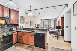 Photo #3: 230012178 Listing