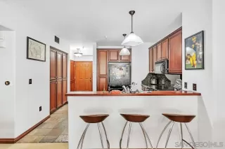 Photo #6: 230012178 Listing