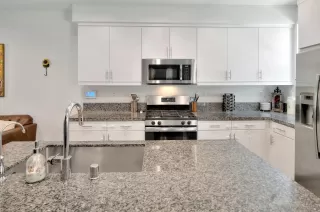 Photo #3: 230012229 Listing