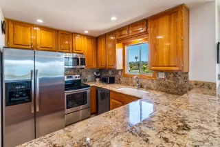 Photo #3: 230012241 Listing