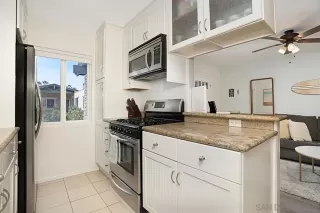 Photo #6: 230012257 Listing