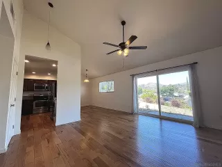 Photo #1: 230012318 Listing