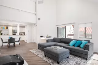 Photo #2: 230012382 Listing