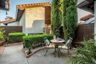 Photo #1: 230012386 Listing