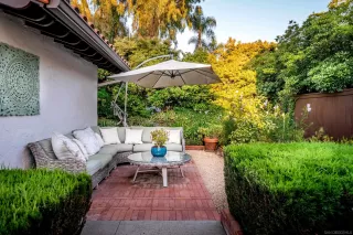 Photo #3: 230012386 Listing