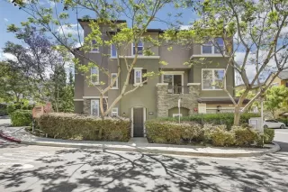 Photo #3: 230012408 Listing 