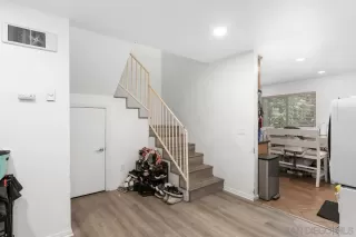 Photo #3: 230012415 Listing 