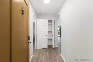 Photo #5: 230012430 Listing