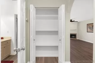 Photo #6: 230012430 Listing