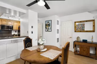 Photo #4: 230012437 Listing