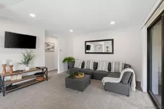 Photo #3: 230012438 Listing 