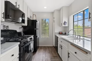 Photo #6: 230012438 Listing 