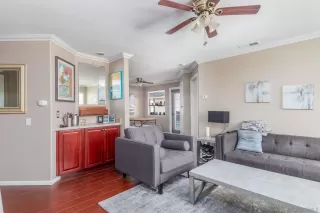 Photo #3: 230012444 Listing