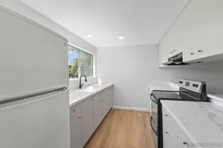 Photo #5: 230012457 Listing