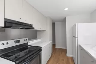 Photo #6: 230012457 Listing