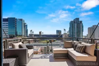 Photo #2: 230012465 Listing 