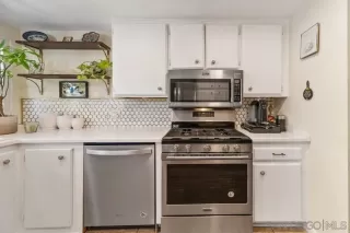 Photo #2: 230012492 Listing 