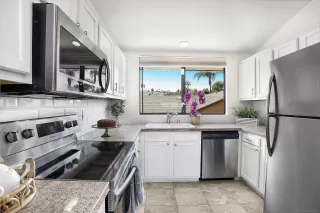 Photo #6: 230012517 Listing