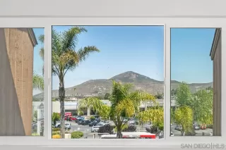 Photo #4: 230012518 Listing