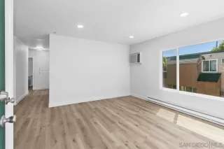 Photo #6: 230012518 Listing