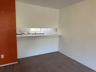 Photo #5: 230012526 Listing