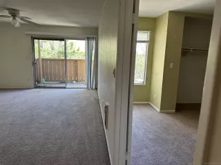 Photo #6: 230012526 Listing