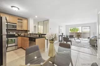 Photo #4: 230012532 Listing