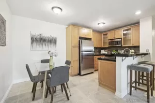 Photo #5: 230012532 Listing