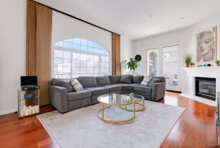 Photo #1: 230012535 Listing