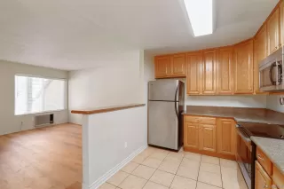 Photo #3: 230012541 Listing