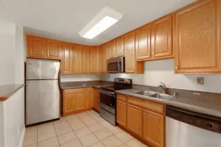 Photo #4: 230012541 Listing