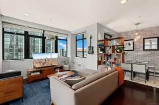 Photo #1: 230012552 Listing