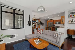 Photo #2: 230012552 Listing