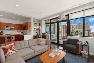 Photo #3: 230012552 Listing