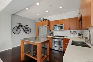 Photo #5: 230012552 Listing